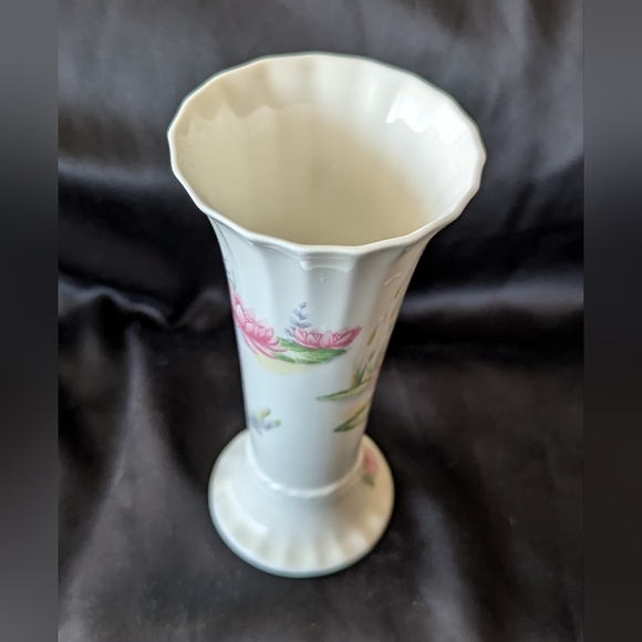 Vintage Aynsley Bone China Lily Pond fluted vase and Trinket dish - Picture 2 of 8